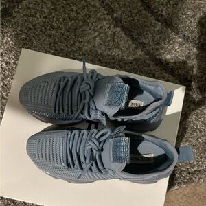 Steve Madden sneakers blue